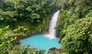 Rio Celeste Waterfall - to 10 things to do in Costa Rica