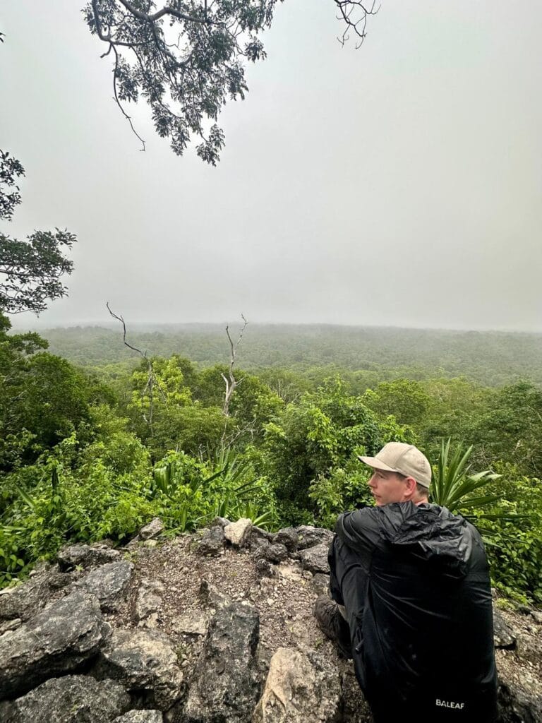 Guatemala travel guide - Hike to El Mirador Guatemala travel guide - Hike to El Mirador