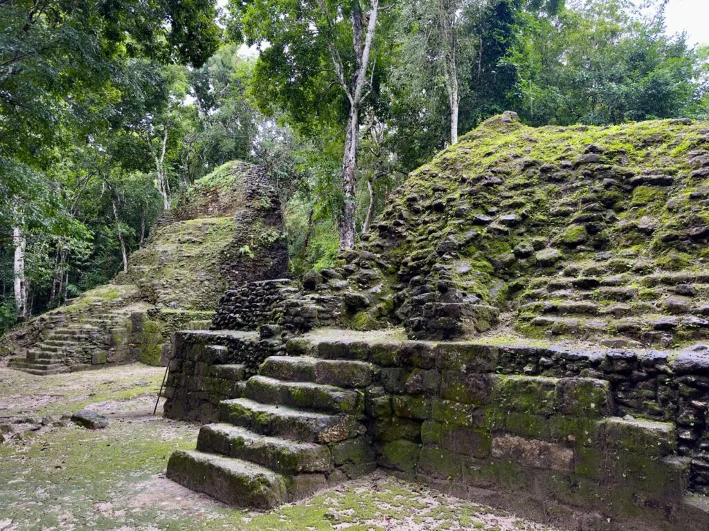 La Muerta, El Mirador Trek