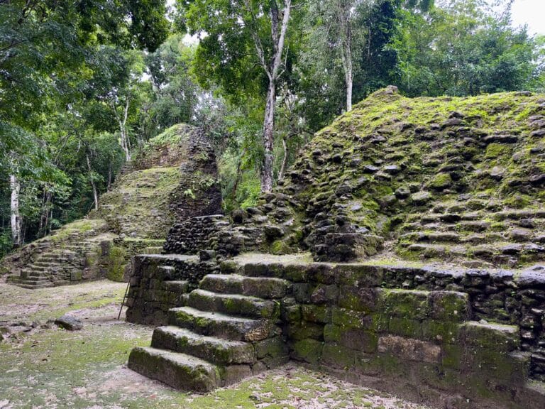 La Muerta, El Mirador Trek