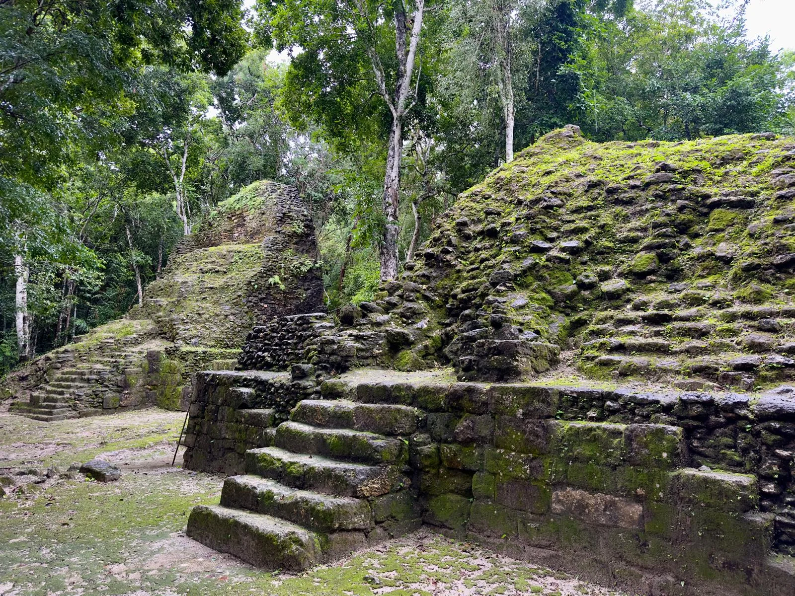 La Muerta, El Mirador Trek