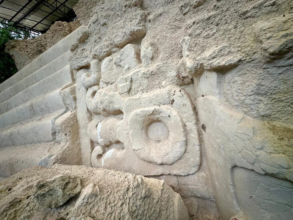 Temple Garra de Jaguar Temple Garra de Jaguar