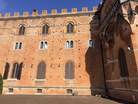 brolio-castle-facade Holes in Brolio castle facade