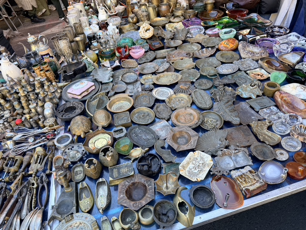 
Thrifting at Porta Portese Sunday local Market 