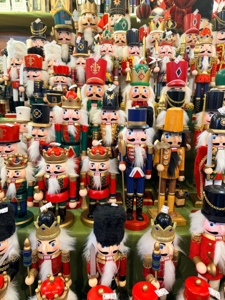 christmas-nutcrackers-in-italy-florence Christmas Market in November in Florence