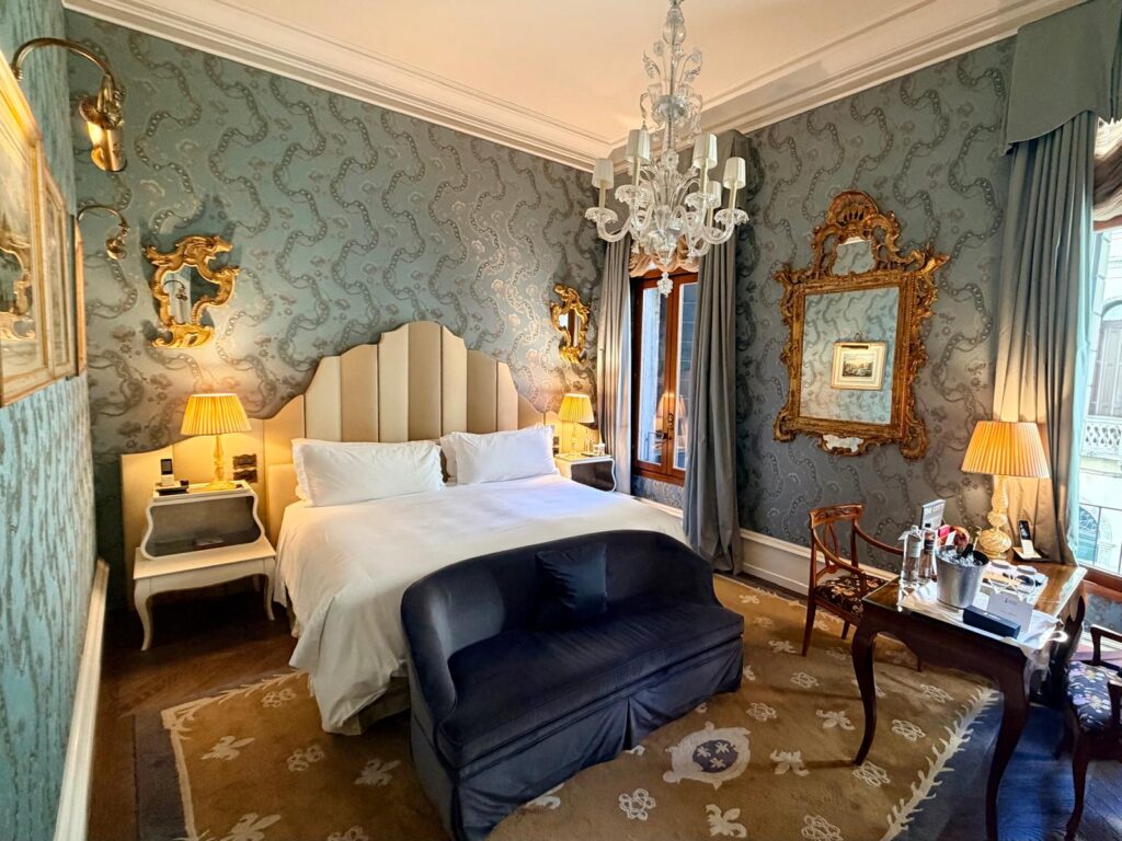 Deluxe king room Gritti Palace Venice